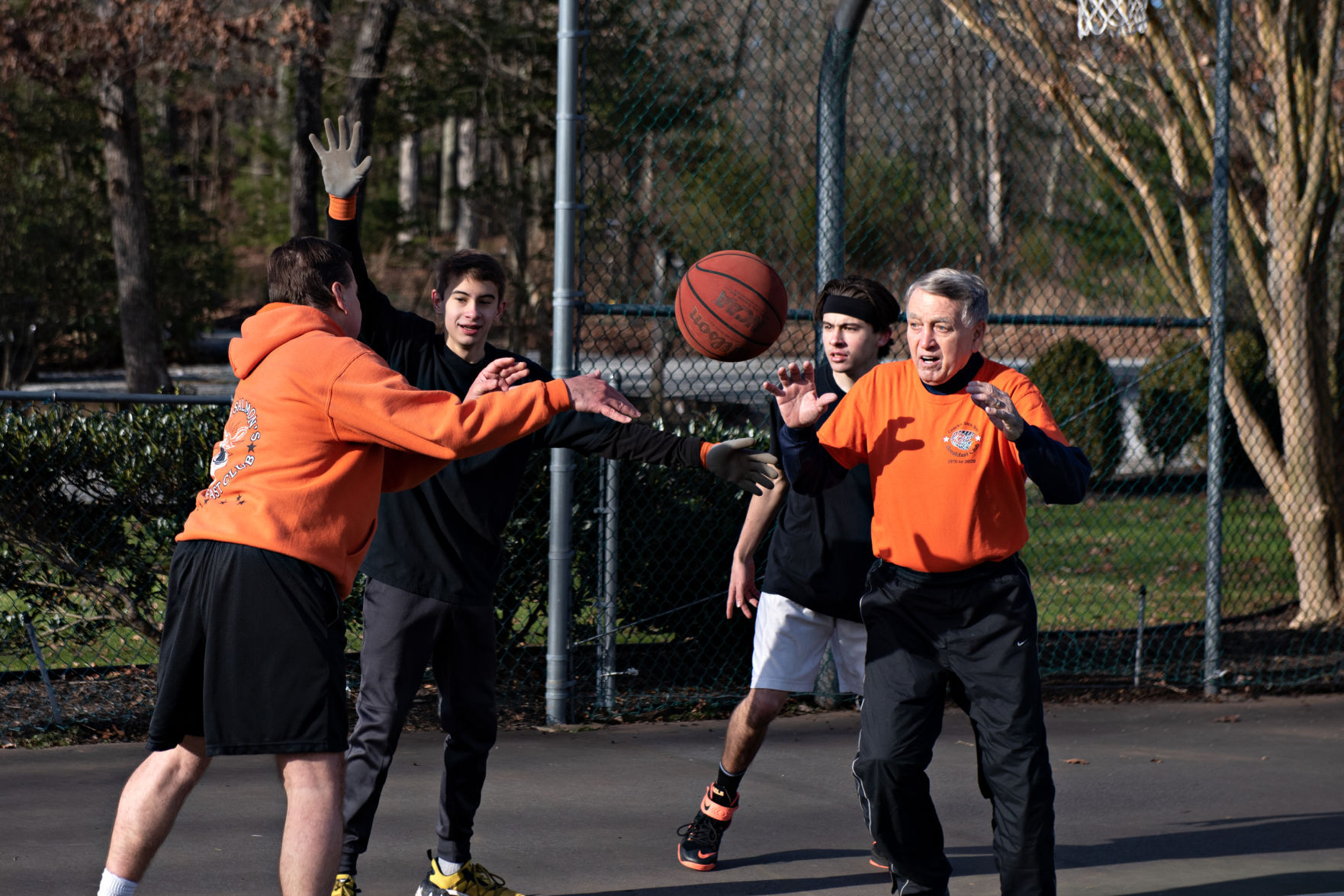 010321_nws_50hoopsclub